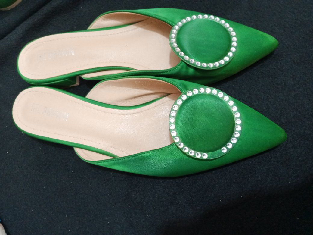 شحاطات باله اثنين ب5الف قياساتهم 40و41 كلهم توصيل موجود


**إذا كنت صاحب هذا الإعلان وتريد حذفه لأي سبب، رجاءا أرسل رسالة إلى الدعم الفني**