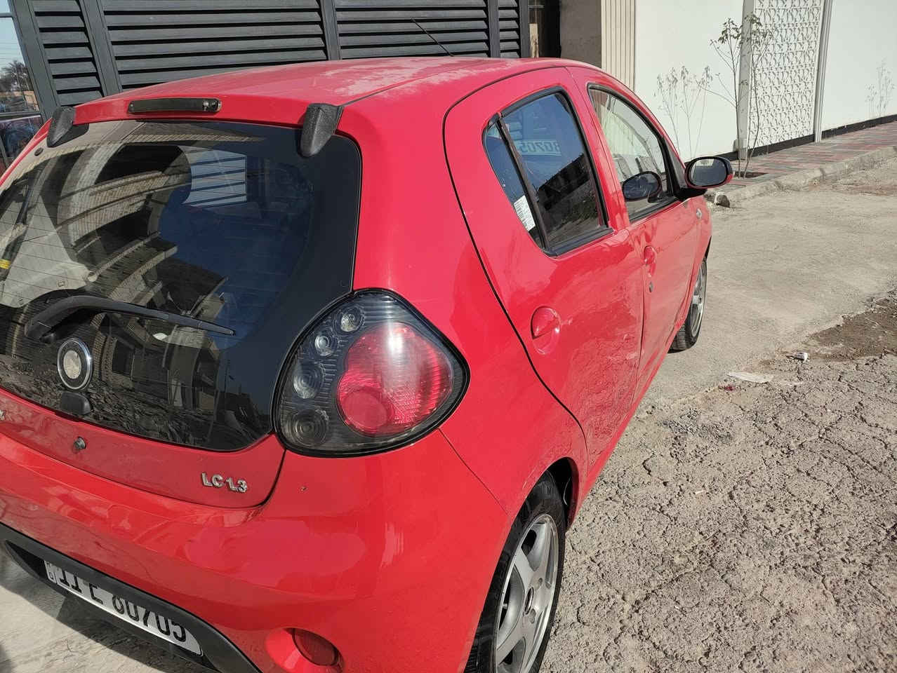 السلام عليكم سياره بانده باسمي 2013 بغداد ،
سياره بيهه صبغ جاملغ الأيمن والباب الأيمن بدون دواخل. وصبغ البنيد للجماليه فقط ،،،السعر 48

للتواصل على هذا الرقم  ***********
