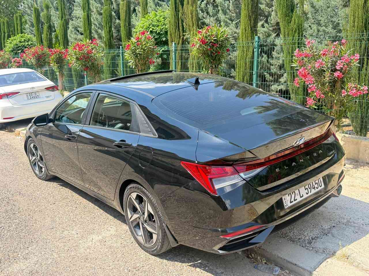 Hyundai Elantra 2023 لمتد  
             💥💥 limted ليمتد فووول    💥💥
موديل ٢٠٢٣ ✅🚘
فول فول مواسفات  لمتيد  
فتحة سقف ✅
شاشة كبير و كاميرة ✅
رادار امامي و خلفي و سفحات ٣٦٠ درجة ✅
بصمة بيبان ✅
كشن جلد رياضي حضن ✅
تدفئة كشنات ✅
شحين واير ليس 🔋🔋 ✅
شفتات ستيرن ➕➖✈️
تحديد مسار ✅ 
قيادة ذاتية ✅
درايڤ مود sport+nurmal+smart ✅
لايتات زينون و ليد ✅
تحكمات ستيرن ✅
تشغيل عن بعيد ✅
گيج اليكتروني 4 انواع ✅
دشبول ليد ١٠ الوان ✅
عدد سماعات 12 BOSS 🔊🔊  ✅
تبريد قتعتين ✅ 
حجيم محرك ٢٠٠٠ دوش مرغوب  🦁
بعد بيها هواي مواسفات ✅

ماشية ٤٥  الف 
❌ ملاحضة ضرر سيارة فقط نص جاملغ مو كامل ٤ مكانات اصغار صبغ بدون معجون تبديل 
بدون دواخيل بدون لغود شوانصي و بطاين 💯💯

مكان سيارة اربيل 
***********___***********
سعر ١٣٨  مجال 

I أربيل, العراق
