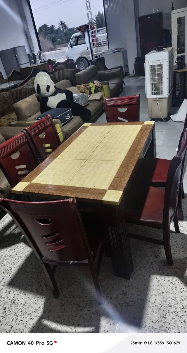 ميز طعام مرمر ثقيل + 6 كراسي صاج نضافه 100٪ السعر 150 وبي مجال + ڤاترينا هيه وتحفياته سعره 70 وبيه مجال قليل العنوان الشوملي البراكيه مجمع الجبوري *********** اسيا ‏‪***********‬‏
