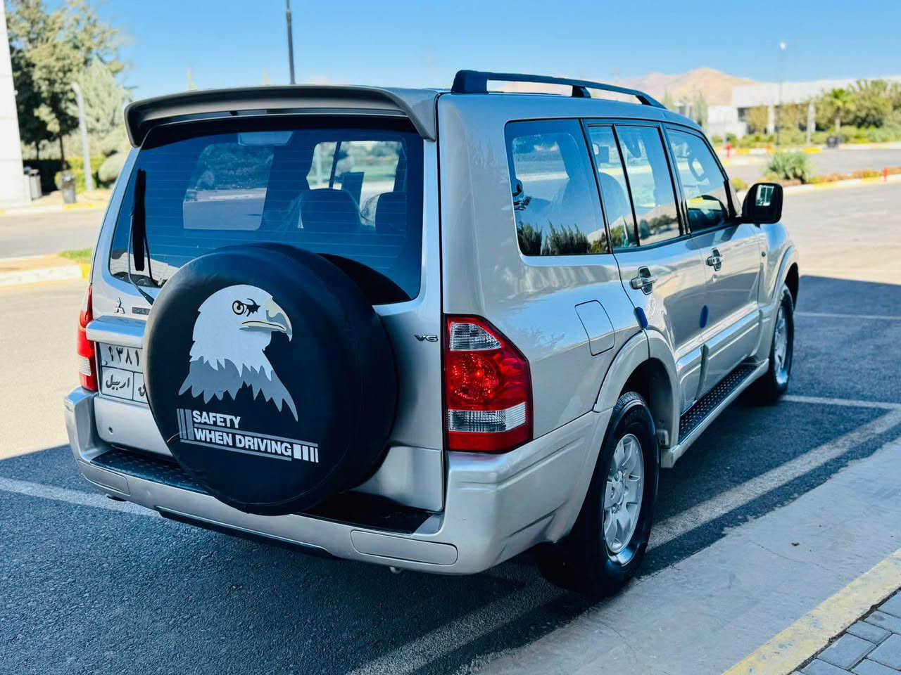 ﷽
‏ ◽️MITISUBISHI PAJERO 2007
باجيرؤ مؤديل 2007 
مواصفات خليجي 

◻️محريك V6 3.000L سته سلندر محريك مرغوب
گير و محريك أكسل بشرط
🔹بدون صوت بدون صرف بدون خلل شرط فحس

◻️سيارة حيل حيلوة جديد
سيارة بدون تعديل بارد  بدون تبديل بدون جراد
🔹بيها { بص بنيت كلير } بدون دواخل بدون أيرباگ

◽️مواصفات خليجي 
🔹{{ ثلاجة - فور ويل - داخل بيجي  - تبريد مركزي - ٧ راكب - مراي شفت  - كاميرا  - فورميكا - بلاجكتور - تحديد سورعة - ويل كپ - بعد هواي مواصفات }}

◽️اربع تاير و ويل جديد سيارة بدون مصروف
🔹سيارة شرط بدون اى نواقص گير و محريك و حدادي و كاهرباى كولة بشرط
🔹سنوي و رقم و هزة  سنوي بأسمي تحويل بشرط
🔹 نفسي يوم / تحويل و كاله حاظر
🔹 مكان_🌆 سليماني

◽️سعر_ 96$
◽️موبايل☎️_ *********** /// ***********
~~~~~~~~~~~~~~~~~~~~~~~~~~~~~
﷽
‏ ◽️MITISUBISHI PAJERO 2007
باجيرؤ مؤديل 2007
مواسفات خليجى ره نگى برونزي

◻️مه كينه V6 3.000 شه ش بستؤن مه كينه مرغوب
🔹گير و مه كينه و ئه كسل و كاره باى به شه رت
سه وت و سه رف و بوخارى نييه به شه رت

◻️سه ياره كه زؤر جوان ماوه ته وه و
🔹بئ ساردو بئ كال بونه گؤراواى نييه به شه رت
🔹( ته نها بونيتى كليره ) بئ ناو گرتن و بئ ئيرباگ

◻️مواسفات خليجي
{{ سه لاجه - ده بل ئه كسل - ناو كريمى  - ته بريد مه ركه زى - سئ ريز كوشن - ئاوينه شه فت  - كاميرا - فؤرميكا  - بلاجكتؤر - تحديد سورعه - ويل كه پ - }}

◻️چوار تايه و ويلى لؤكى بؤ به ستراوه
🔹سه ياره كه يه ك دينار مه سروفى نييه
◽️ته حويل ئه سليه سه ياره كه ته حويل و غه رامه به شه رت
🔹گير و مه كينه و كاره باى وهه موو گيانى به شه رت
شوين🌆: سليماني 

سعر💵:96$
موبايل📲:*********** /// *********** السليمانية, العراق
