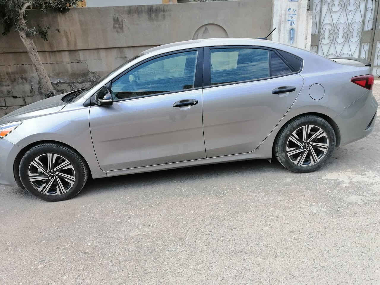 Rio s 2023 للبيع..
سياره جديده بدون صيغ ماشيه 30000 كيلو حادثها دعاميات فقط سياره جديده كير ومحرك بلادي بيها بارد بالجاملغ. 
السعر 130


**إذا كنت صاحب هذا الإعلان وتريد حذفه لأي سبب، رجاءا أرسل رسالة إلى الدعم الفني**