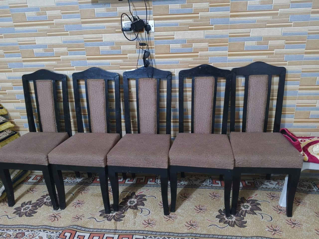 ميز  طعام +كراسي ٩ ميز إستقبال معه طبلاته السعر خاص


**إذا كنت صاحب هذا الإعلان وتريد حذفه لأي سبب، رجاءا أرسل رسالة إلى الدعم الفني**