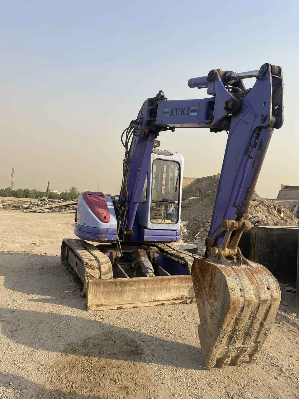 للبيع حفارة كوماتسو موديل 2018 المكان بغداد للاستفسار الاتصال على الرقم ***********
