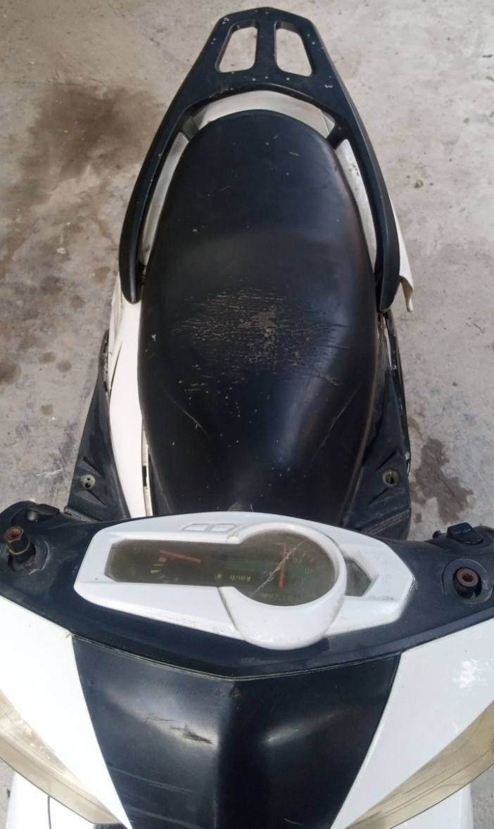 اسلام عليكم دراجه للبيع سكنس دراجه كامه وشغاله ومكينتهه خرسه وخير من الله شغاله اشاير ولايت وهورن وسلف بس ضفيرتها عوفزهه ترتيب دراجه كلشي ما عوزهه شغل وطع الشراي يجي خاص مكاني الناصريه السكان السعر 170 وبيهه مجال هاذا رقمي ***********
