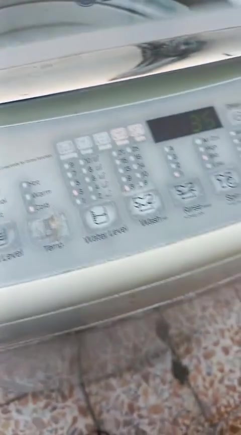 سلام عليكم غساله شرط الفحص 16كيلو والله جديده 250سعر


**إذا كنت صاحب هذا الإعلان وتريد حذفه لأي سبب، رجاءا أرسل رسالة إلى الدعم الفني**