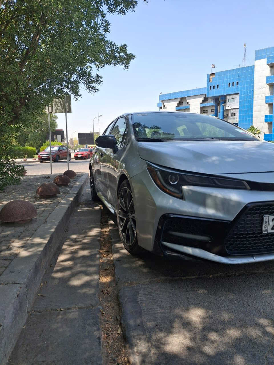 السلام عليكم
كورلا se 2020 للبيع
حادث جاملغ وبنيد بدون دواخل
محرك 2000
تحكم ستيرن
شفتات سرعة
داخل مخمل
سايد بريك اوتو
لايتات زنون
اشاير مري
رقم اربيل الجديد
السيارة باسمي
موقع بغداد الدورة
السعر 133 وبيهة مجال ***********
