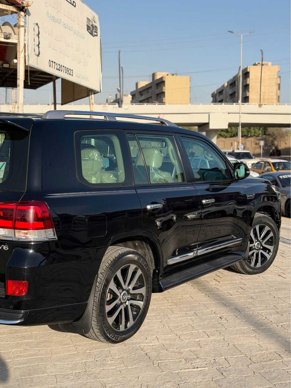 السلام عليكم

للبيع لاندكروز موديل 2019 ساز فول مواصفات 1/1  مكفول كفاله عامه  من صبغ وتبديل والفتح  ماعدة بارد كد شبر بلباب الخلفي الي عكس السايق الدعاميات كفاله السياره جديدة بمعنى كلمة اللون اسود ملكي رقم بغداد  بسمي

محرك 4000

V6

فول موصفات 1/1

بصمه تشغيل 

5 بصمه أبواب لمس 

تشغيل عن بعد 

فتحه سلايت

كشنات ثنين كهرباء 

كشنات جلد 

8ايرباك 

زراكات 

مري شفط 

3 شاشات

مطفايه حريق 

جنطه شفط 

عداد لكزز 

ثلاث قطع تبريد 

حساس امامي 

حساس خلفي  

وباقي موصفات الساز  معروفه 

ماشيه 90 ألف حقيقي 

سعر السياره 50000 💲 دولار يعني 5شدات 

الاستفسار اتصل على الرقم
مكاني بغداد

‭*********** بغداد, العراق
