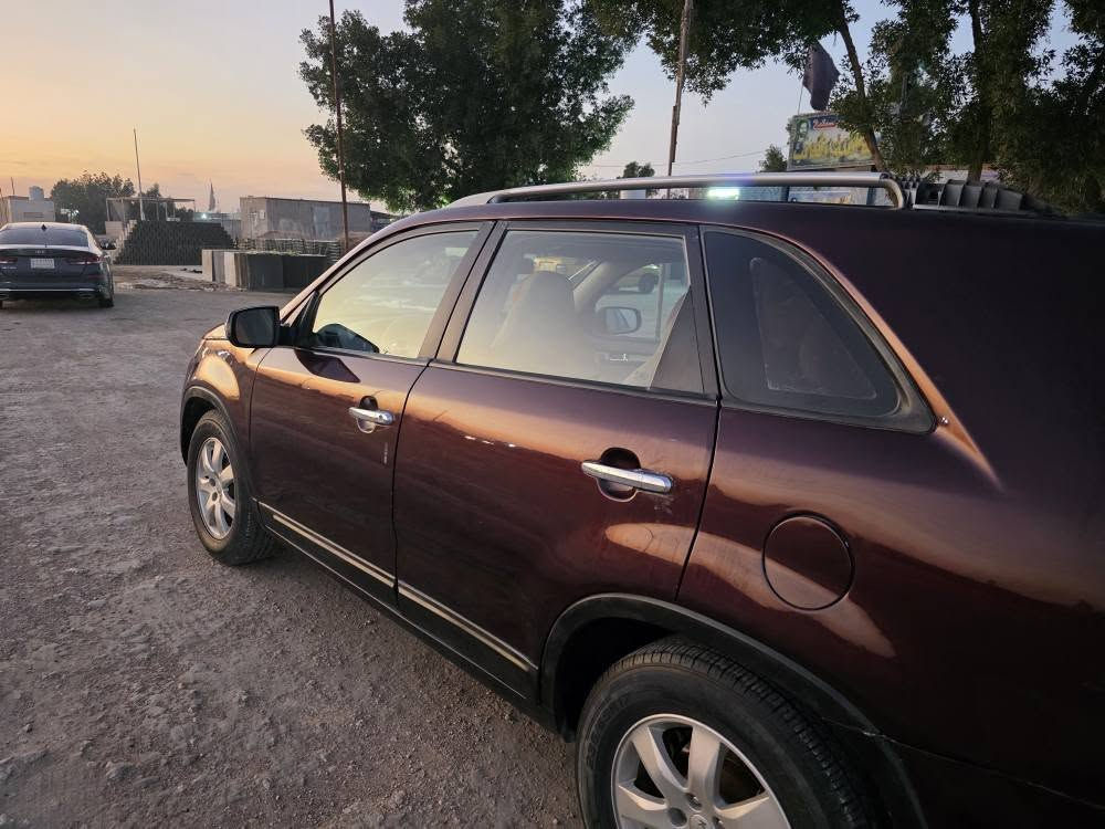 سورنتو موديل 2012جاهزة بسمنه محرك 2400 محرك وكير وحدادية وكهربايات تبريد تدفه جاهزة 5راكب السنويه 29بيها بنيدوجامالغ امامي وبيها التكمه مال السايق للبيع او مراوس باسيارة ناصي مكان السيارة الدوانية قضاء الشامية *********** ديوانية, القادسية
