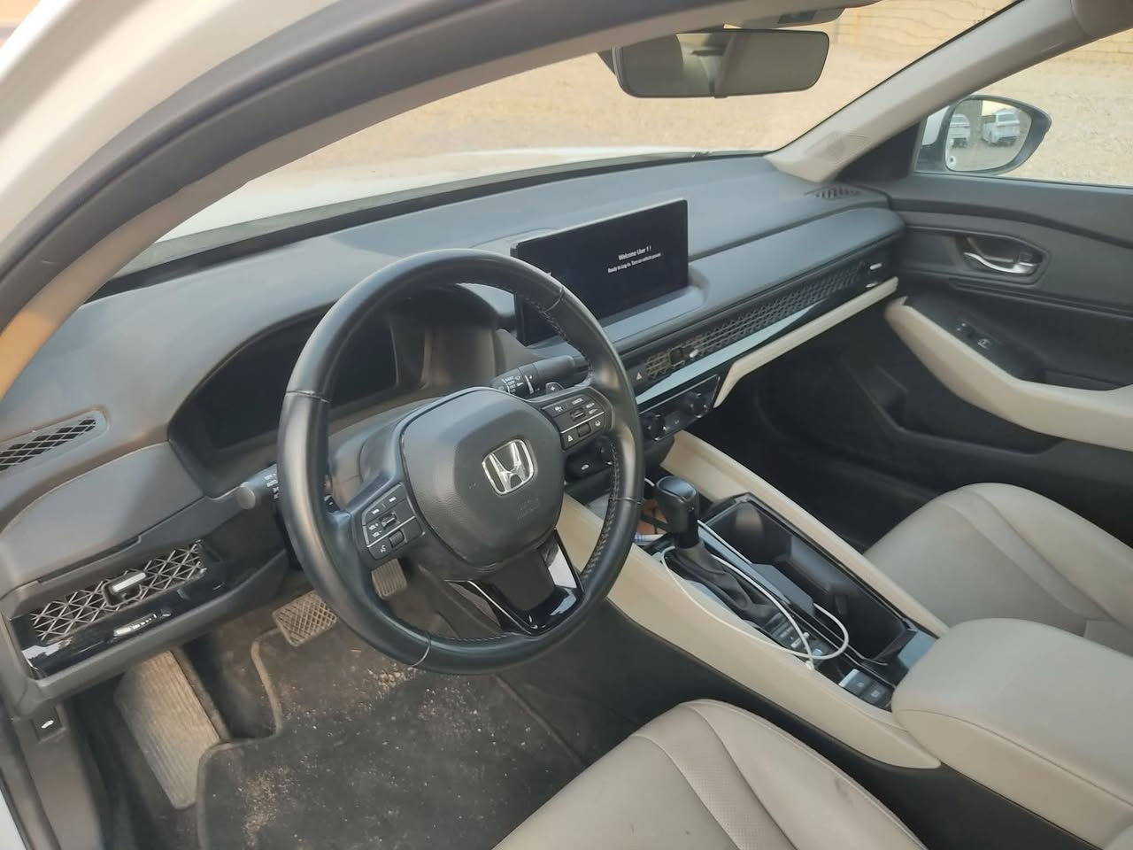 السلام عليكم
للبيع 
هوندا اكورد هايبرد موديل 2023 مرقمه كركوك دولي دخول جديد ماشيه 28 الف ميل 
بدون ايرباك بدون دواخل 
فقط بالچاملق الخلفي الايسر شبر صبغ 
صور الضرر مرفق بالمنشور 
عنوان السياره ناحيه الزاب قريه اصبيح تحتاني 
السعر 205 نقدي وبيها مجال 
للاستفسار الاتصال على الرقم التالي 
‏‪0783 281 0292‬‏
