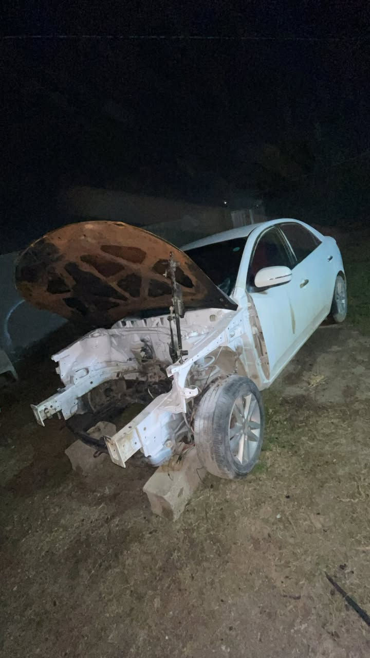 سيراتو 2011 ضررها حرك فوك المكينه البنيد متاذ والضفيره المكينه والكير والجاملاقات مابيهن شي ع وضعها ب 55 وبيها مجال مكاني بغداد ***********
