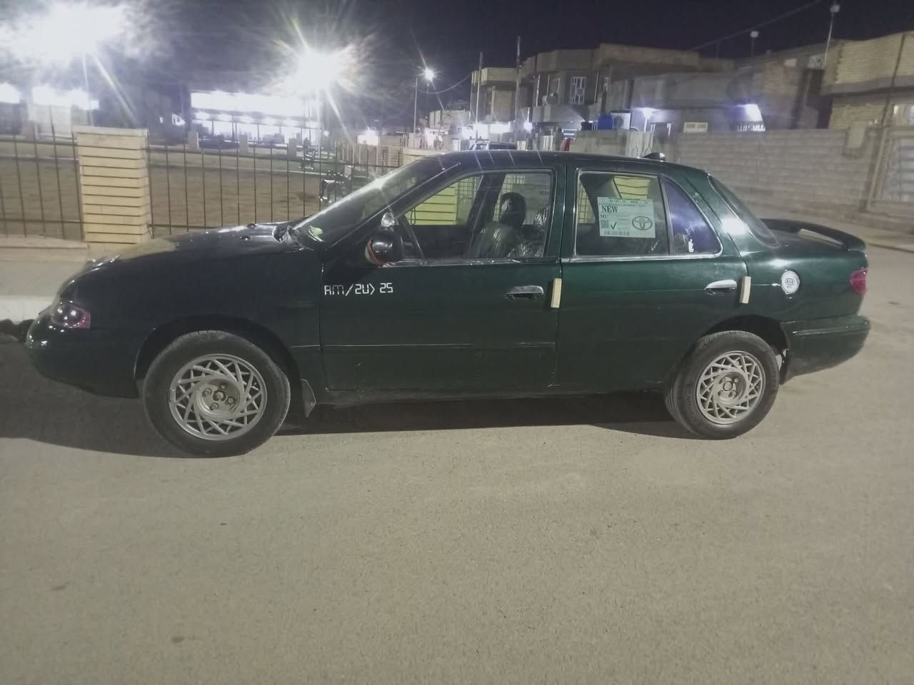 سلام عليكم سياره سيفيا موديل 93 السعر 28 وبيها مجال سياره خير من الله جاهزه محرك كير صدر سنويه نافذه رقم واسط الشراي بيه خير ويدلل  وهاذه رقمي ***********مكاني واسط قضاء الزبيديه

