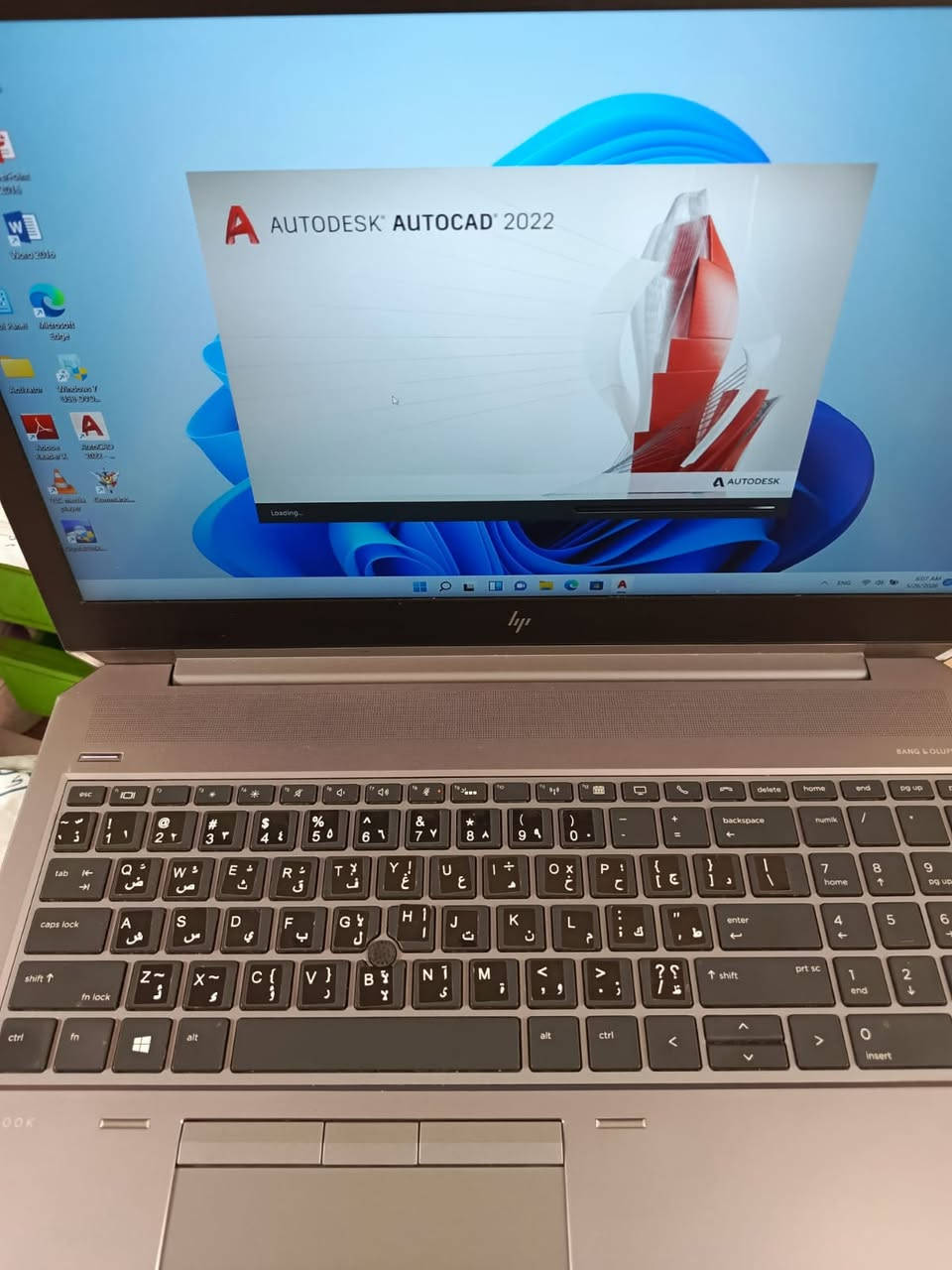 السلام عليكم اخوان يوجد لابتوب HP ZBOOK 15 G5 WORKSTATION صناعة مخصصة للبرامج الهندسية والكرافيك والالعاب  المواصفات:-
- المعالج COR I7 السريع جدا فئة H (من الجيل الثامن )(12 مسار)
- مع كارتين  للشاشة :-
- متصل Intel® UHD Graphics P630
-منفصل  NVIDIA® Quadro® P1000 (4 GB GDDR5 dedicated)
- شاشة  15.6" diagonal FHD IPS eDP anti-glare LED-backlit with ambient light sensor (1920 x 1080)
- الهارد 512 GB M.2 PCIe® NVMe™ SSD SAMSUNGو ممكن اضافة هارد ين اخرى  .
- ا32 GB DDR4-2666 SDRAM (2 x 16 GB) وممكن اضافة 32  كيكا اخرى لوجود 2 سلوتات اضافية
- - CAM -BT -HDMI ....- الخ
- كيبورد ضوئي
- الباتري الاصلي ممتازة والشاحنة الاصلية(150 واط) مع حقيبة وماوس وايرليس
- تشغل برامج Adobe Premier Pro, Revit, SolidWorks and AutoCAD software sold separately.
- البرامج الهندسية  المنصبة (اتوكاد AutoCAD 2022) (SKATCHUP2019)(MATTLAB)
اللابتوب نظافة 85-90% استعمال مكتب هندسي ...... ويندوز 11 نظام64 بت وبرامج والعاب ويفيد للدرلسات الهندسية  لان سريع ووحش بالاداء .
سعر المطلوب 500 الف دينار وشكرا ***********واتس ايضا
...

