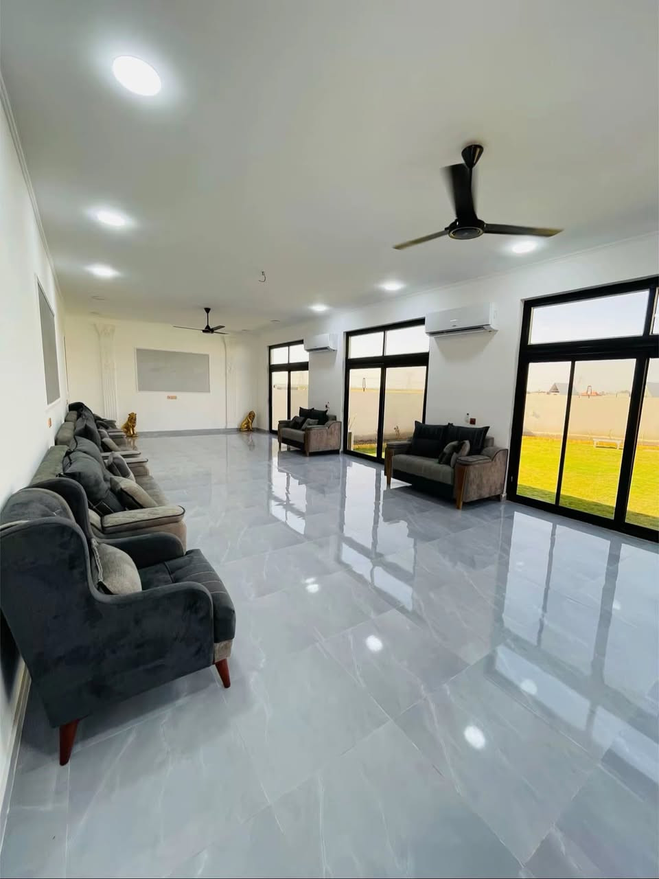 متوفر حجز مزرعه طيله ايام الاسبوع بغداد الزيتون للاستفسار ***********
