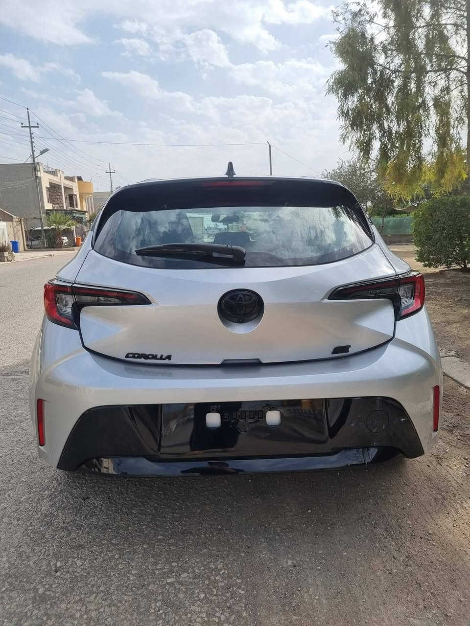 كورولا موديل ٢٠٢٤ مواصفات se special سعر (١٢٧)
ماشي ١٠ ميل 
مواصفات سيارة بصمة، سقف الاسود بلادي، گير شفت،،،
ويل كب TRD، بلوجكتر ، لايت ليد ،زينون ، أتو هولد بريك بصمة ، و بعد هواي مواصفات 
رقم شاصي موجود بالمنشور ضرر ربع بنيد سبغ و جملغ مبدل بلادي نفس لون بدون دواخل 
رقم كاتي ٣ شهر باقي للرقم 
*********** واتساب 
 مكان __أربيل حي فرمانبران
