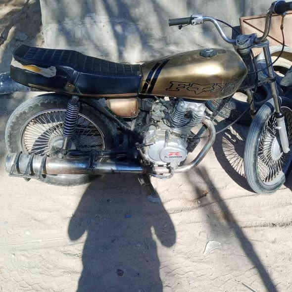 السلام عليكم دراجه رابيد كلك مجفته مره وحده للبيع دراجه حلوه ونضيفه بالواقع انضف من صوره السعر325وبيها مجال بسيط المكان البصره ابو الخصيب ***********
