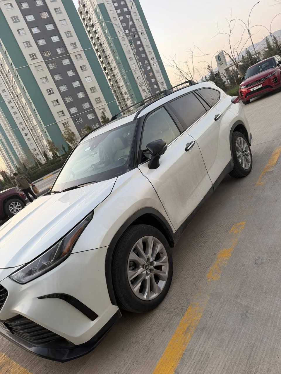 السلام عليكم للبيع هايلاندر Limited 2023 وارد امريكي
ماشية 23 الف ميل قابله للزيادة 

محرك توربو دفع رباعي

رقم الشاصي 5TDKDRBH1PS015652

السيارة مليانه مواصفات

تبريد تدفئه كشنات 

سماعات JBL

شاشه كبير

فتحه 

جنطه كهرباء 

شاحن وايرلس 

خمس كامرات

شغال 

رادار أمامي وخلفي وجانبي 

الستيرن هيتر والمري هيتر 

جام الامامي هيتر

داخل بيج

الخ ....

مكانها سليمانية ***********
