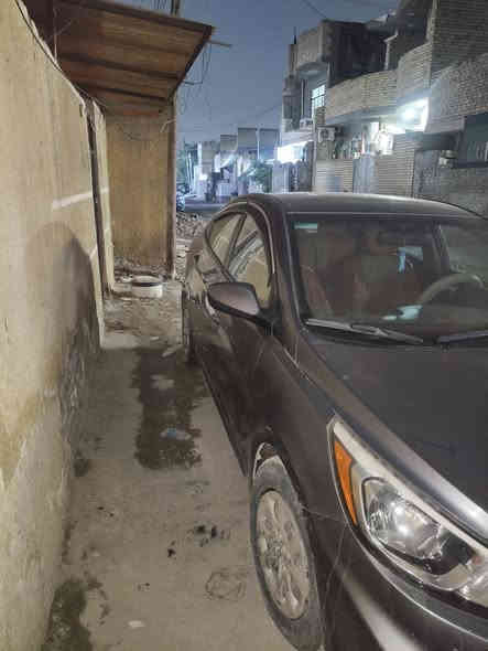 السلام عليكم اكسنت موديل 2017 حادثه موضح بسونار امريكي بيه بارد خفيف مثل ماوموضح بصوره دوشمه جديده تحويل ثاني يوم  السعر 95 بيه مجال شي بسيط العنوان بغداد حي اؤر 
***********
