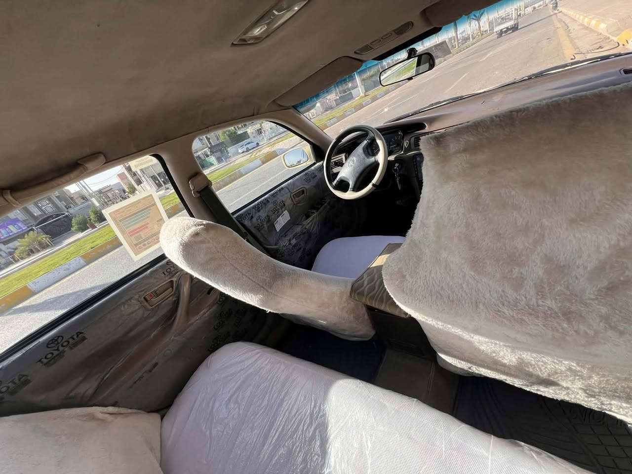 كامري تيوتا سياره جاهزه تبريد تخم تاير سياره جديده خير من الله موديل 1998 محرك كير بحاله جيده. سعره 80 وبيه مجال حك الجيه مكان الفلوجه حي العسكري قرب سيطره موضفين. فقطـ بيع 
***********
