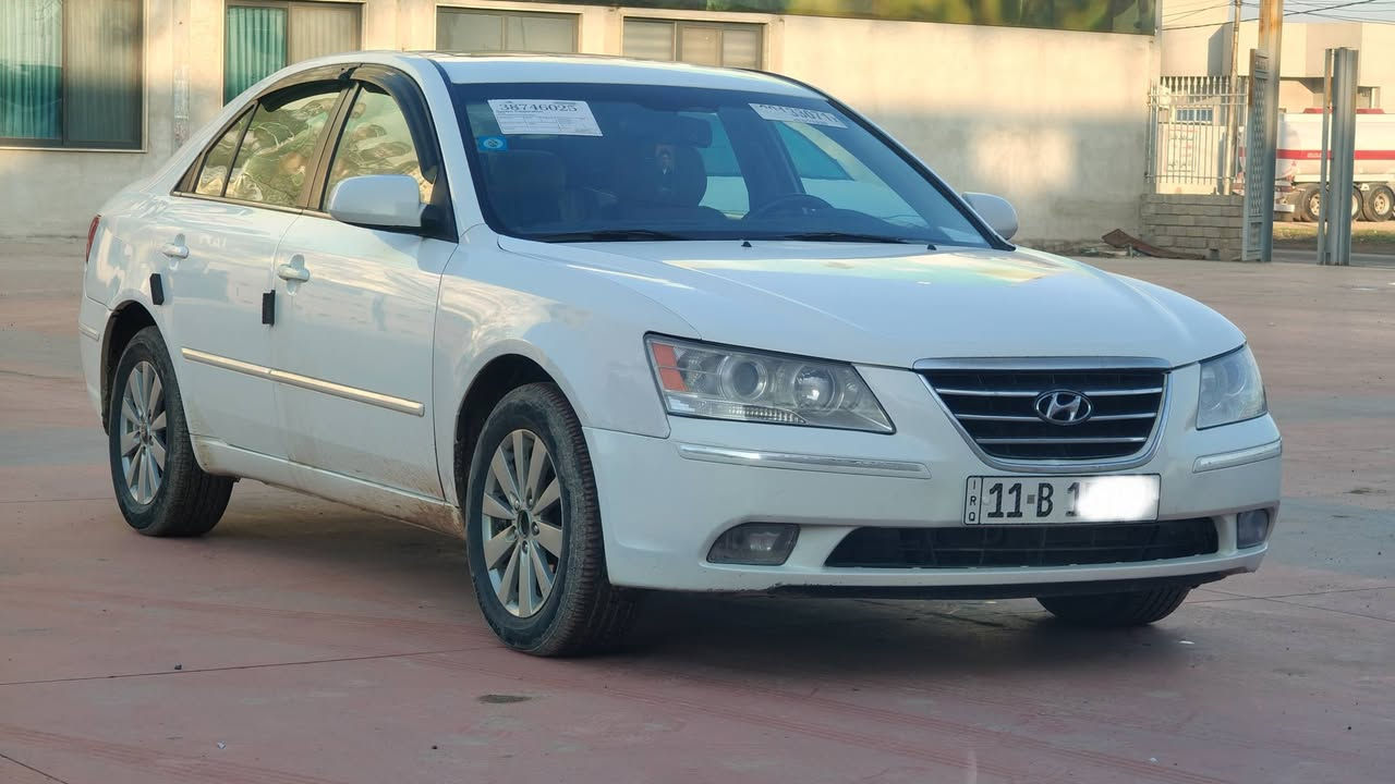 سوناتا أمريكي
▪️ الموديل: 2009
▪️ رقم: بغداد / باسمي 
▪️ السنوية: 2029
▪️ المحرك: 3300  (6 سلندر)
▪️ المواصفات: فول مواصفات
التجهيزات:
✔️ فتحة سقف
✔️ كشن كهرباء
✔️ شاشة + كاميرا خلفية
✔️ تحكم بالستيرن
✔️ حساسات خلفية
▪️ الحالة:
القير والمحرك مكفولات
قطعة واحدة صبغ (جاملغ النفر)
شوي من السيارة بيها كرت 
💰 السعر: 125 بيها مجال للشراي
📍 مكان السيارة: الموصل – سهل نينوى
📞 للتواصل: ***********
