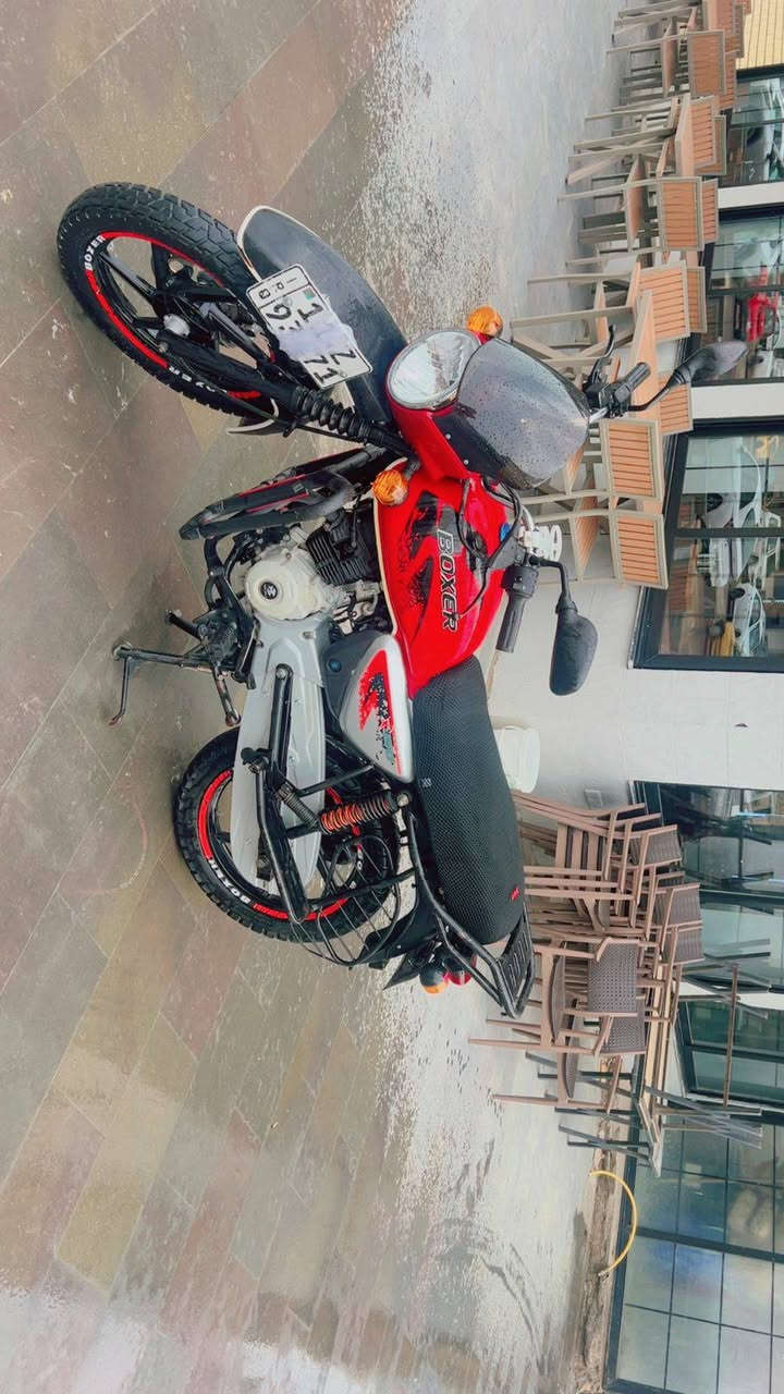 من رخصة الادمن 
السلام عليكم دراجه بوكسر للبيع موديل 2023 مكفولة كفالة عامة  رقم بغداد انكليزي سنوية عضم عاج
تحويل ثاني يوم الدراجة ناعمة خير من الله جاهزه من كلشي كهربائيات كلها شغالة 
اي نقص مابيهه مكان بغداد المنصور  السعر 2.450 وبيها مجال بسيط حك الجية 
للاتصال *********** غير متوفر ع الفيس بوك
