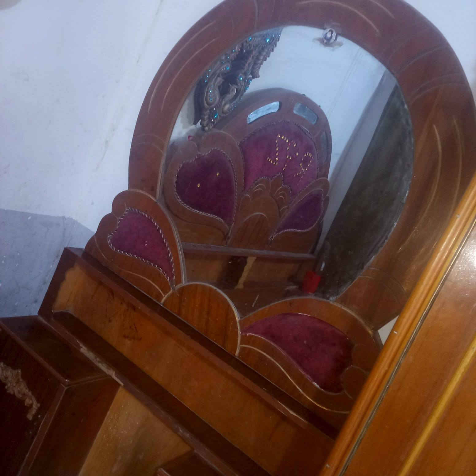 مكلفه بنشر ميز مرايه ب٣٠ وتاج جربايه ب١٥ وبيهن مجال


**إذا كنت صاحب هذا الإعلان وتريد حذفه لأي سبب، رجاءا أرسل رسالة إلى الدعم الفني**