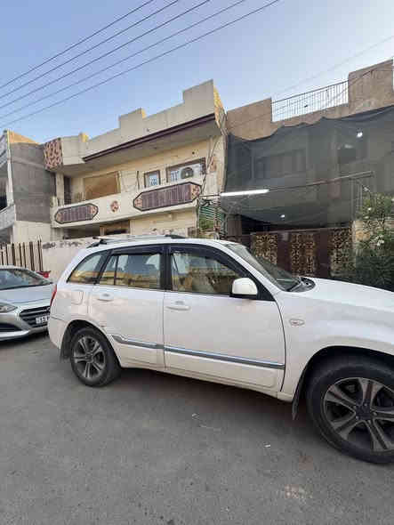 السلام عليكم 
تيكو 2013 بسعر مناسب ماشيه 70  الف  
رقم بغداد سنويه 2028 ،مكينة 1800 كير كهربائي مكفولات ، اكو طخه بسيطه بلدعاميه رايح بس اللون مالتها  واكو طخه بلباب الايمن الوره مبينات بلصور ، السياره خير من الله كشرها نظيف ،سنتر لوك شغال ،شاشه اندرويد ، فتحة ، تبريد ثلج ،تدفئه مقاعد شغال السياره ما بيها نقوصات بس ملاحظات اي استفسار مراسله الخاص او اتصال على الرقم ***********
العنوان بغداد حي الجهاد 
السعر 60 وبيها مجال بسيط
