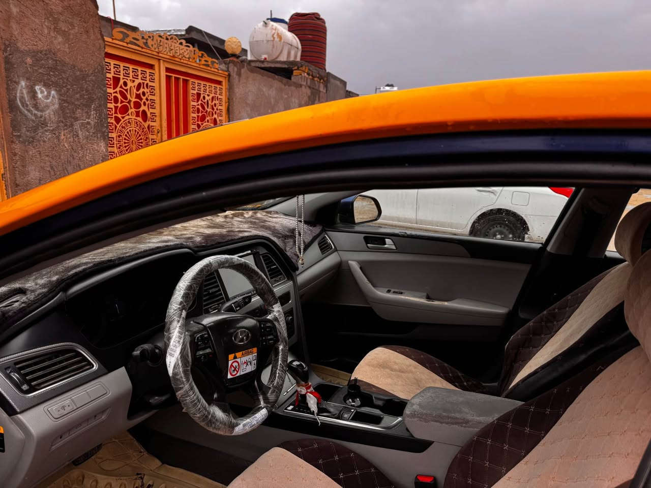 يا الله سياره سوناته موديل 15 رقم قادسيه الدولي سنويه 28 مصفره هيىه وغرامات السياره كير ومكينه مكفولات حداديه جديده تخم تاير ويل كروم بلادي السياره ليبل واحده ما عده البنيد مبدل 
السياره تبديل مابيه بس البنيد مبدل باقي بيها مكانات معجون 
العنوان النجف شارع المعمل 
السعر 95 وبيها مج
*********** النجف, العراق
