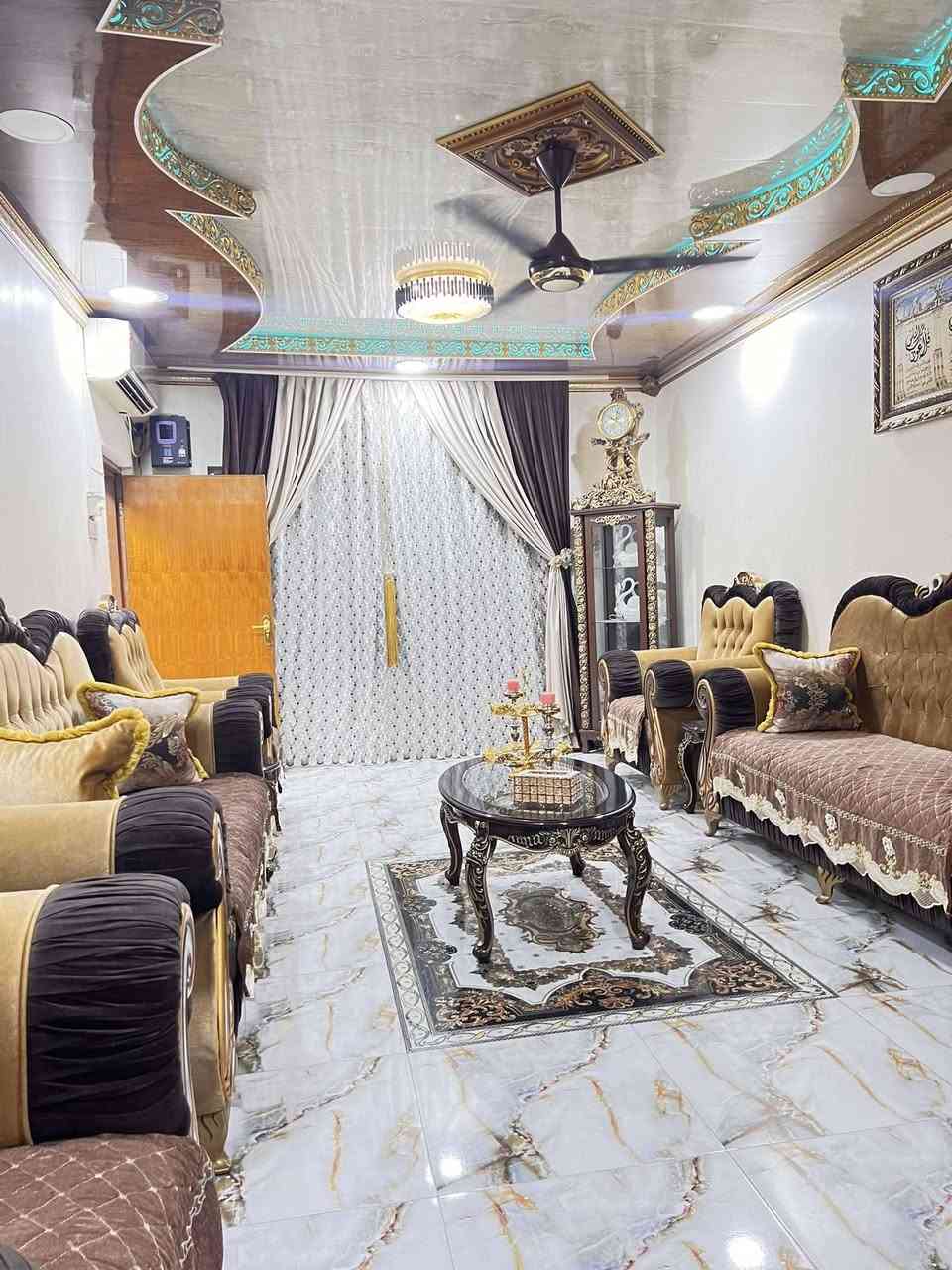 للبيع مساحه 400متر طابو صرف ب اسمي بيه غرفتين وصاله وبراني ومطبخ وصاله وفوك غرفتين العنوان الجلبيه حي النهضه مقابيل محطه وقود سيد يوسف ب الفرع شارع عشرين متر السعر 250 وبيه مجال للاستفسار الاتصال على الرقم ***********
