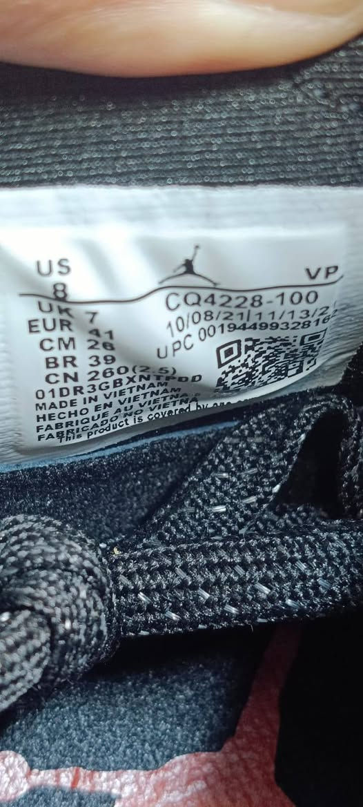 السلام عليكم ورحمه الله وبركاته 
مجموعه احذيه ماركات فقط 
سعر القطعه 20 مفرد
شلع عله 15 الف


**إذا كنت صاحب هذا الإعلان وتريد حذفه لأي سبب، رجاءا أرسل رسالة إلى الدعم الفني**