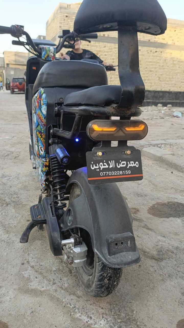 السلام عليكم
دراجة R9

مديل 25 

الدراجة جاهزة علة اخر حباية 

بطاريات 22 امبير  يوم 7/10 شادهن
كفرات جدد 

تايرات جدد 

بلوتوث 

اشاير كلة شغال
السعر 400 وبي مجال 

***********

غير متواجد عل فيس قفط واتساب
