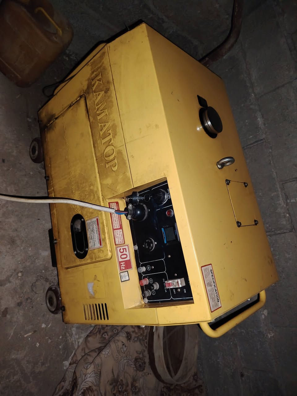 مولده كاز ٣٠ امبير كاتم جديده مداخله تصليح شرط ستخدام ٥ اشهر متروكه حالين سلف سعر ٩٠٠ وبيهه مجال ***********
