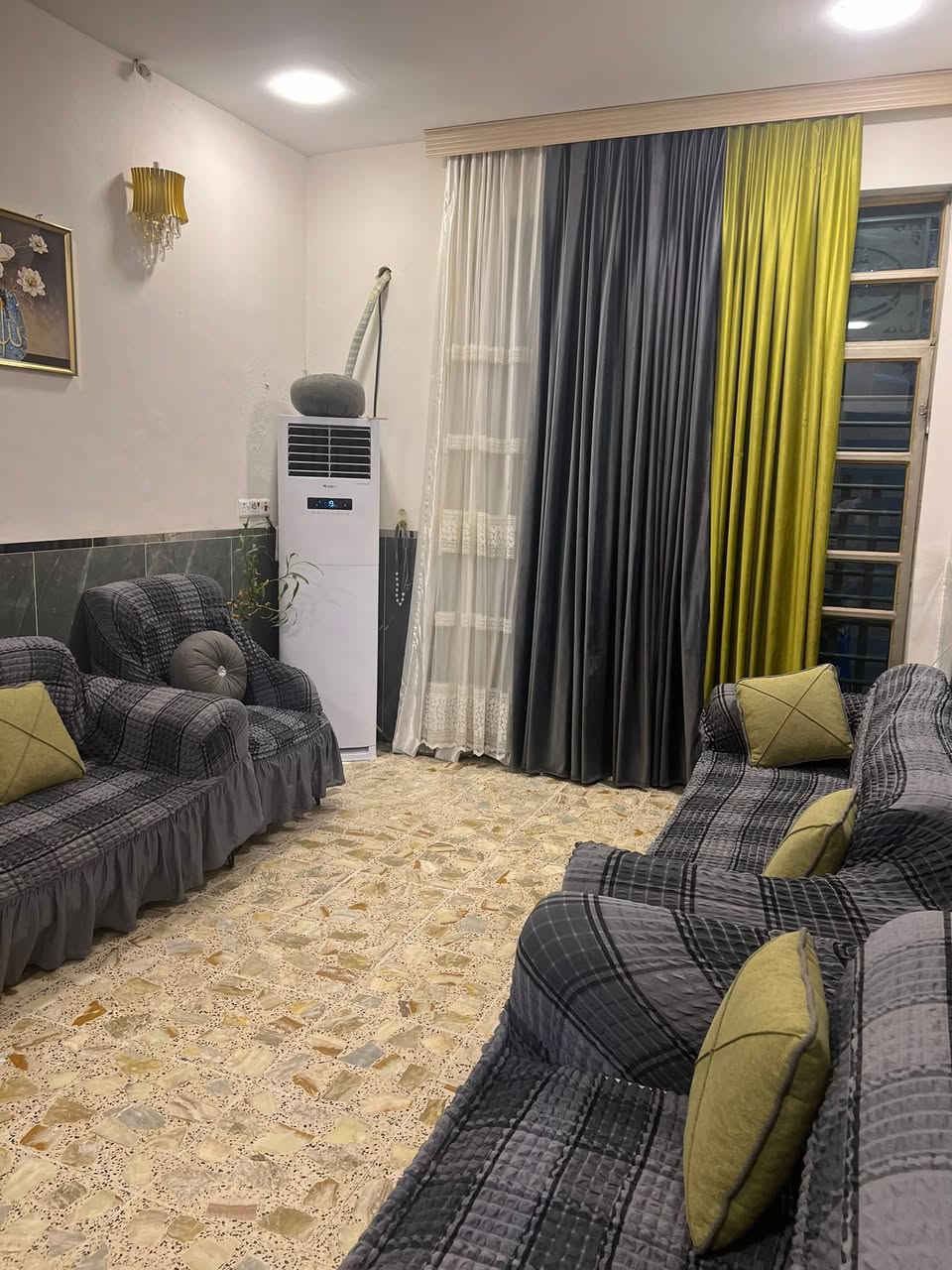 دار للبيع مساحة100 متر زراعي  عنوان نهاية اربع شوارع خلف سكلة ركابي سعر 95
***********
