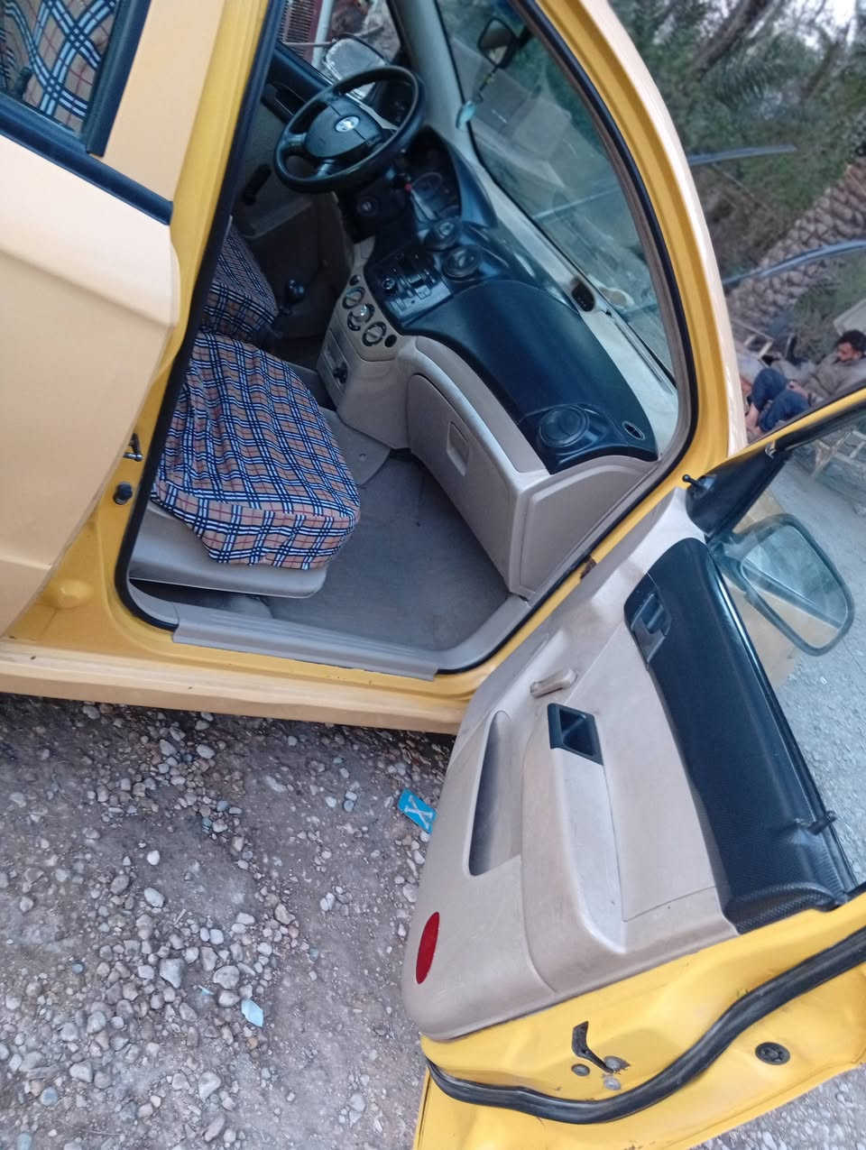 سلام عليكم سيارة افيو موديل 10 كير عادي مكينه كارتون مفتوح سعر 43 عليه  380ينزل من سعر  مكان دوانيه ***********
