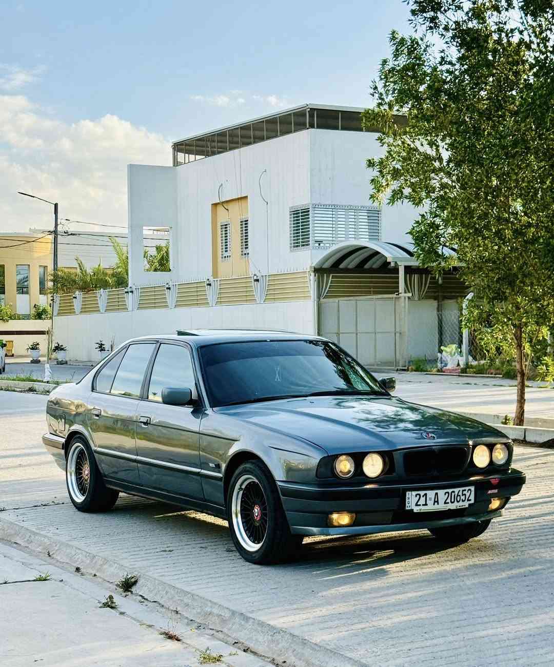 السلام عليكم 🧿

للبيع BMW 525i 

وارد اليابان 🇯🇵 

اصل 525i بليته وسنويه 

السياره بلاديه بمعنى الكلمه 

مكينه6سلندرمسكرفانوس

كيراوتو 3وضعيات قياده🔗

كيرومحرك مكفولات💎

موديل1990🚸

رقم سليمانيه سنويه لل2029 

تحويل اووكاله مظمون 🪩 

اللون نفطي صبغه جديده

بدون ظربه اوخياس نهائيا

بجم عريض مري طياره

غرفه جلد ميكانيك نضيفه

سلايت روف طكتين✳️

بك لايت ديبو 🌠

سنتر لوك شخاطه 🎑

صالنصه بلاديه حته حجر البيئه موجود نعومه فول

 4 جامات كهرباء⚠️

حداديه اماميه خلفيه جديده

تبريد ثلج ❄️ 

كهربائيات بلاد بدون جطلات

 السياره مابيه كلوب طافي كلهه شغاله

كلج مروحه راديتر حاضن جدد

ادامه كامله للمحرك من البلكات للفيتبم كله جديد 

منضومت البانزين 100‎%‎

ويل البينه 17 اصلي توسايز جديد تخم تاير جديد باتري جديد

السياره جاهزه بدون مصرف

مكاني النجف 🕌

السعر 65$💸

***********☎️
