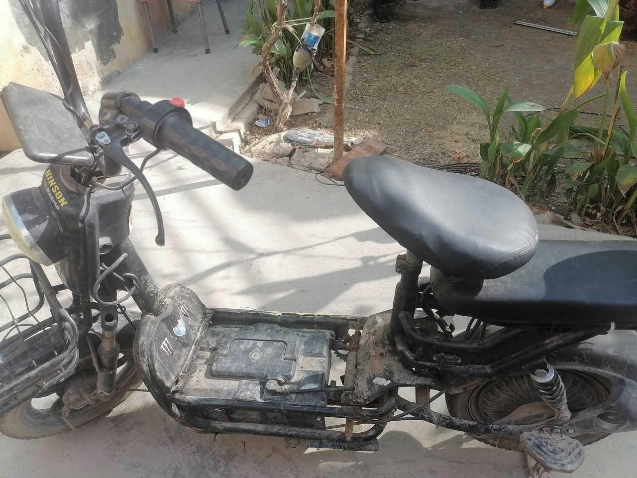 سلام عليكم متاح دراجه الدراجه نقصه تاير وبصمته تعبانه بطارياته نص عمر البايسكل نقصه بس الكشن سعرهن125قفل


**إذا كنت صاحب هذا الإعلان وتريد حذفه لأي سبب، رجاءا أرسل رسالة إلى الدعم الفني**