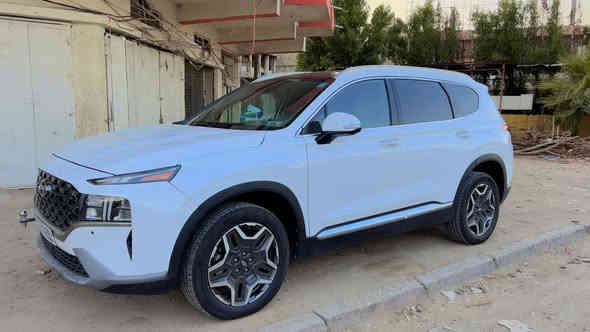 السلام عليكم سنتافي هايبرد ٢٠٢٣ فول ١ على١ ماشيه ١٣ الف سياره جاهزه ماتصرف عليه الف ٤ كامرات بنوراما كشنات كهرباء تدفىه جلد  بردات ابواب رادارات حساسات اربع انضمه قياده جنطه كهرباء هواي بيه مواصفات حادث جاملق وبنيد بدون دواخل صور الحادث مرفقه بل منشور ترهم مرواوس السعر ٢٢٥ وبيه مجال بغداد المعامل رقم الهاتف ***********
