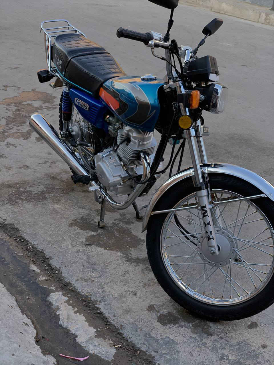 مرخصت الادمن
نامه موديل 2025 
نضافته 100/100
كامله من كلشي شغال بيه 
شلعه ومعدل تخبل 
سعر 650 قفل قفل 
مو شراي لاتعبني 
*********** اتصال او واتساب
