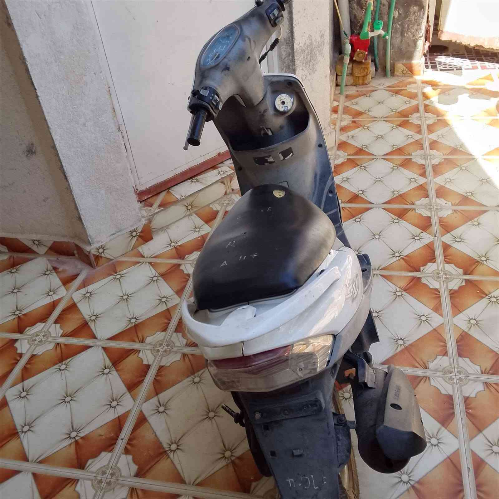 ماكس نضيفه جدا نكره سلف سعر 750 ستفسار *********** كفراتها اصليه موجوده بعدهن ماشادهن بعدن بجيس
