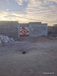 نجف البراكية • ١٠٠م • غرفة ٤×٦