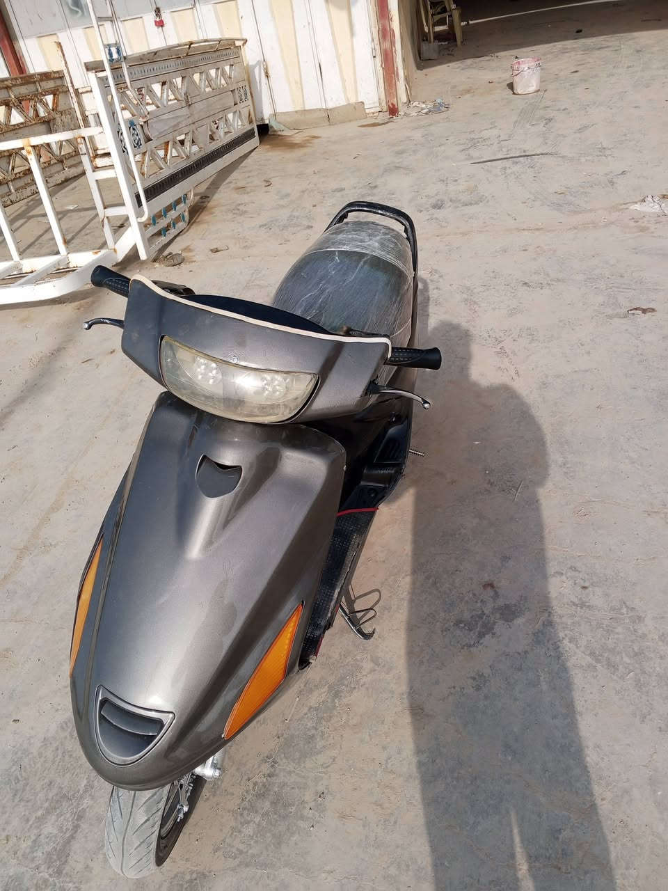 سلام عليكم هاي دراجه البيع مكفوله من كلشي وسعر خاص وهاذه رقمي ***********
