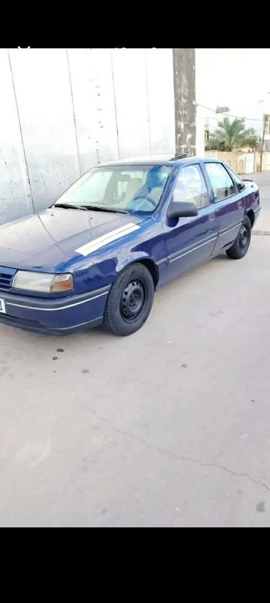 اوبل فکترا نیلي مودیل92محرک16قايش عريض كير عادي كير محرك كاهربايات صدر خلفي و امامي بشرط طايرات جديد بطاريه جديد  كلير عام للجماليه بدون ظربه  دواخل نظيف تايرات جديد سنويه جديد 2031باسمي رقم اربيل دولي و دفتر بنزين موجود  سيارة نظيف مال بيت سعر٤٤ورقه وبي مجال بسيط 
***********
