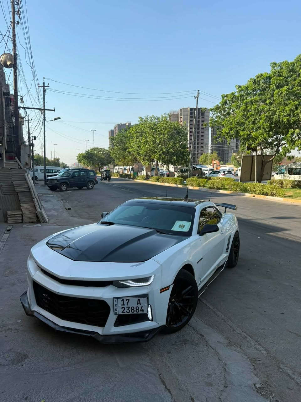 كمارو 2015
محدث بجم 2018
Rs v6 
منظومه زنون 
دهن اصلي 
كهربائياتها كلها مكفوله 
تخم تاير تو سايز 
رقم سماوه انكليزي باسمي هزه جديده 
تحويل ثاني يوم 
سياره خير من الله كير ومحرك وتبريد مكفوله
سياره حزام مصبوغه 
كت كامل دوسات ولحية ودفيوزر 
مراوس هم ترهم مكاني بغداد سيديه تقاطع درويش 
٧٩ ورقه وبيها مجال 
***********

