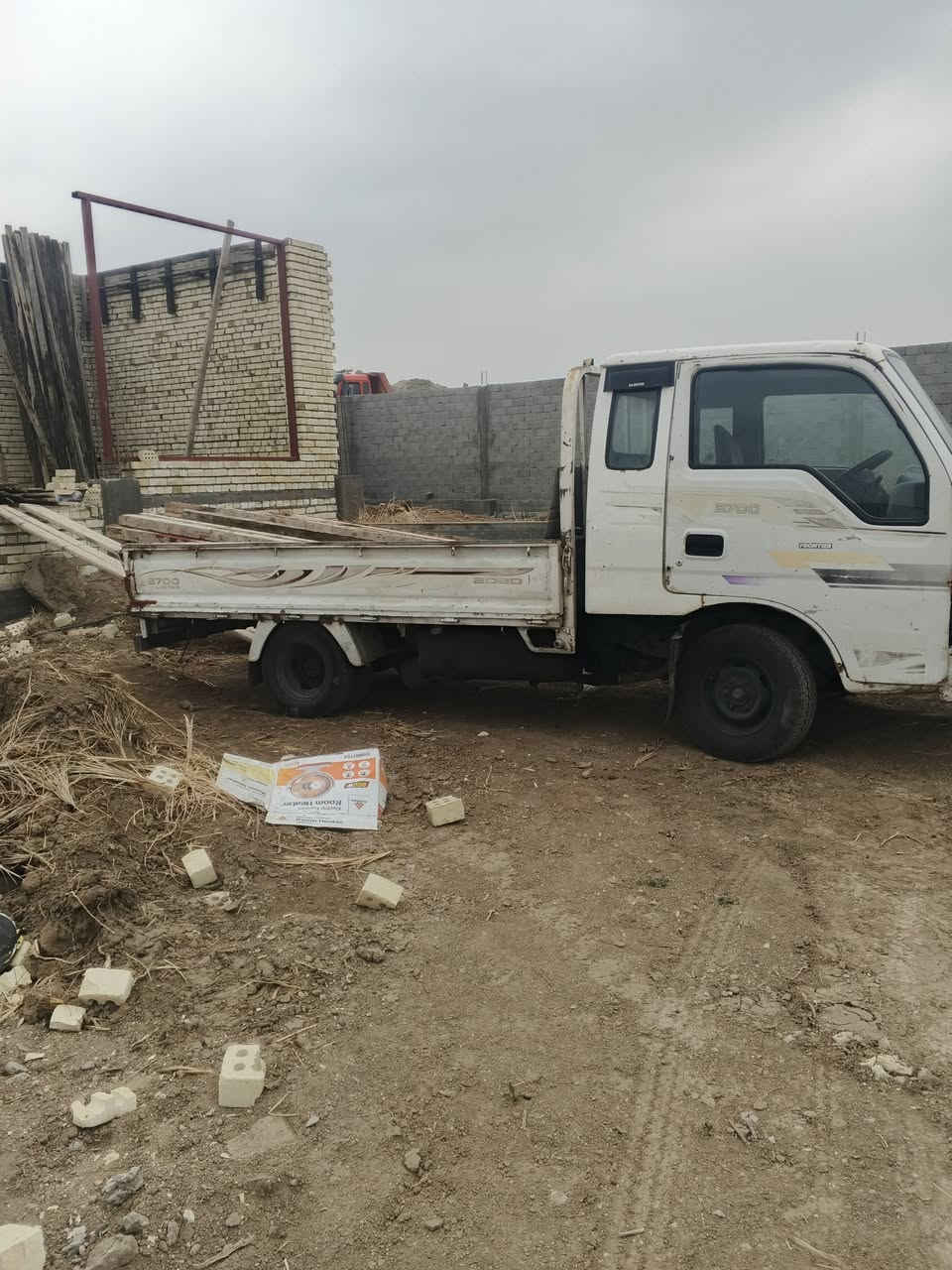 سلام عليكم
أقره المنشور قبل لا تتصل 
ما اندل صاحبها ابيعلك كوم حديد لا تسألني على راعيها
للبيع 
كيا فونتيرا 
موديل 1999
رقم بغداد الماني 
قماره قلاب بدي طويل
محرك 2700
گير ومحرك جدد
باتري جديد
تايرات جدد
شاصي جديد بدون تصليح بدون فطر
رقم شاصي واضح
يرادلها شوي ترتيب للداخل
مكاني بغداد اليوسفية 
السعر :37$
📞 ***********
