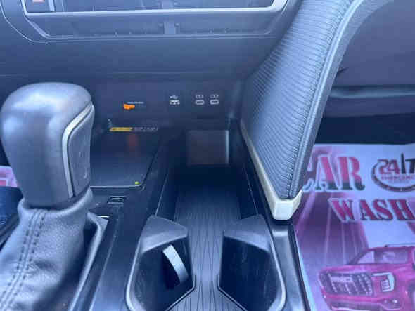 سلام عليكم

تيوتا كامري 2025 هايبرد وارد امريكي  

ضرر السياره جاملغ وبنيد وجاملغ عكس مرشوش كلير 

ماشيه 16000

مواصفات السياره فول عده الفتحه SE

رادار 360 

فول تحكم ستيرن 

تدفئة كشنات 

مثبت سرعه 

رادار تفاعلي 

رادار جانبي خلفي 

شفتات 

داخل جلد 

تبريد قطعتين 

كشن كهرباء 

تبريد بيانو منفصل 

كامرة خلفية 

شحن لاسلكي 

تحديد مسار 

بصمة + دخول ذكي

ضيف وياهن شاشة جبيرة 

اندرويد اوتو 

ابل كار باي 

تدفئة بالمري 

تدفئة ستيرن 

جام اوتو 

المراية الداخلية تعتيم 

انارة داخلية والخارجية LED

مكان السيارة بغداد الصليخ

السعر 21500$

رقمي***********
