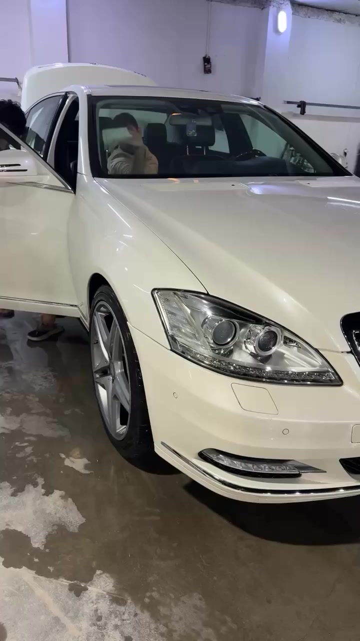 🛑🛑🛑للبيع او مراوس حسب القناعة🛑🛑🛑
🔥 Mercedes-Benz S350 | موديل 2011 🔥
فخامة ألمانية حقيقية… راحة، هيبة، ومواصفات تخليك تعيش تجربة S-Class بكل تفاصيلها 👌

🚘 وارد ألمانيا 🇩🇪
📊 العداد: 180,000 كم
🎨 داخلية أسود ملكي فاخر
🛡️ مكفولة بالكامل
(صبغ – بارد – حدادية – تايرات – دبلات جديدة)
⚙️ المكينة + الكير: خير من الله
📄 تحويل مباشر باسمي

✨ أبرز المواصفات:
• فتحة سقف 🌤️
• رؤية ليلية 🌙
• أبواب شفط 🚪
• كشنات تبريد أمامي + تدفئة أمامي وخلفي ❄️🔥
• رادار أمامي + جانبي + نظام خطوط السير 🚨
• ستيرن كهربائي متحرك
• نظام تبريد خلفي متكامل (5 فتحات) ❄️
• بريك بصمة
• مواصفات فخمة أكثر تشوفها على الواقع 😍
💲 يوصلك خاص عند التعليق

📍 الموقع: ديالى – بعقوبة
📞 اتصال / واتساب: ***********

✨ نعمان أوتو | Numan Auto
ثقة التعامل • جودة السيارات 🚘

#MercedesS350 #SClass
#مرسيدس #سيارة_الشيوخ
#سيارات_للبيع #سيارات_فاخرة
#NumanAuto #نعمان_اوتو
#ديالى #بعقوبة #العراق
