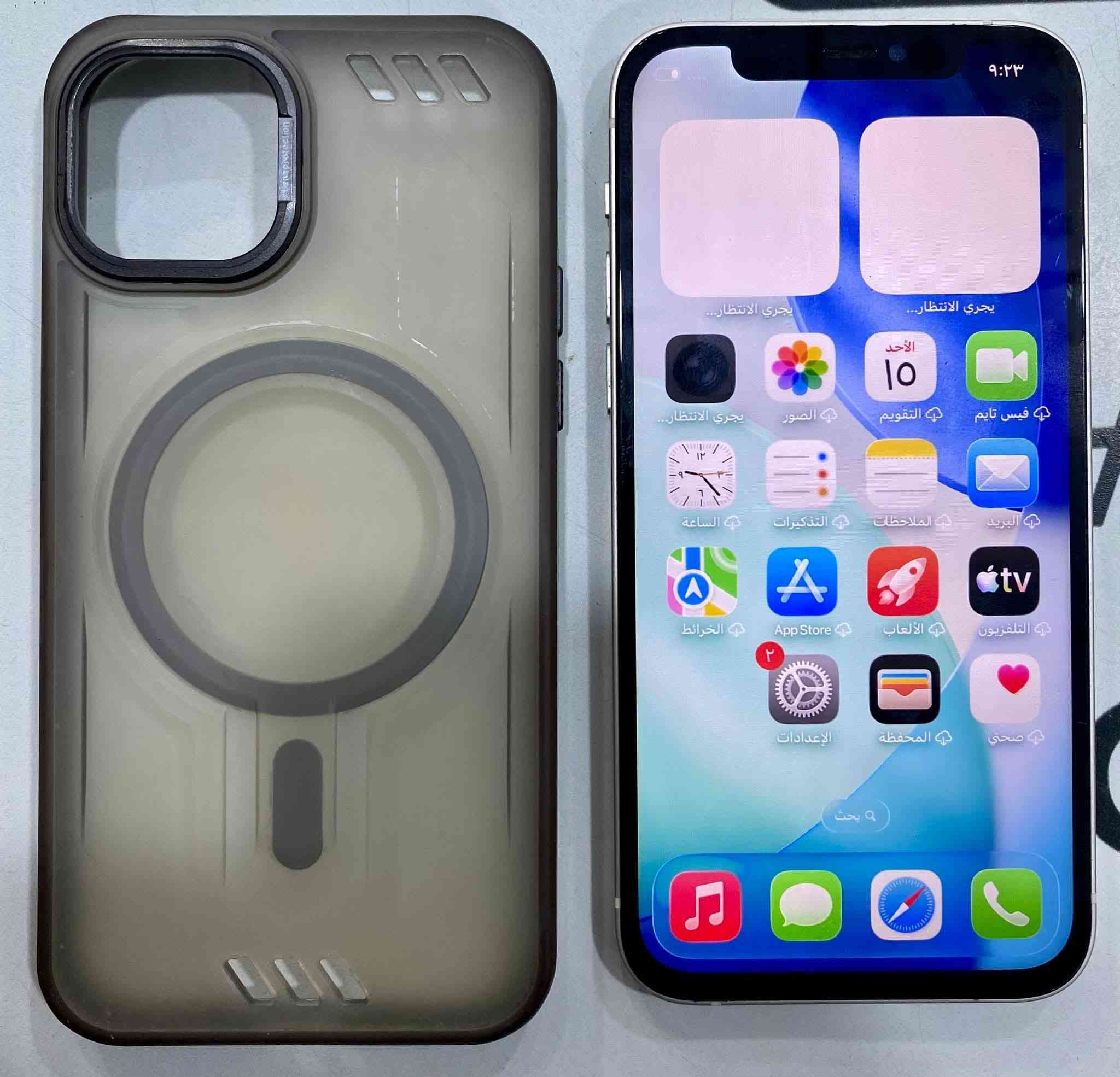 سلام عليكم ايفون 12 عادي جهاز كدامك فول نضافه بي فقط فطور بل ضهر ذ128 بطاريه 78 اصليه مالته ومبدل شاشه اصليه 3 خيارات وفيس ايدي شغال كلشي شغال ملجهاز مكفول ب225 قفله مكاني ديوانية مركز ***********
