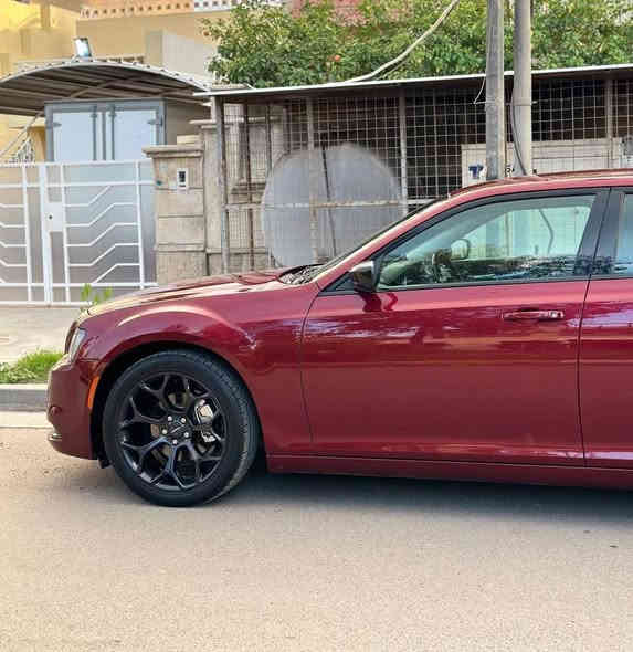 كرايسلر 300C وارد 2019م
كلين تايتل مكفوله باستثناء بعض الشغلات 
عداد المسافه ١١٢ الف كم
المواصفات :
محرك 6 سلندر 3600
شاشه كار بلي 
بصمة ابواب وتشغيل عن بعد
كاميرا خلفيه دواره مع الستيرن
لايت زنون مع كشافات دعاميه LED
ويل 20 اصلي
غرفه السياره جلد اسود اصلي
تحكم كهرباء متكامل لمقاعد المقدمه 
تدفئه مقاعد 

🔴 لمعرفة السعر 💵 الطلب في التعليقات تصلك مباشرة 💸

تحكم الستيرن متكامل 
ستيرن كهرباء الحركه
بجم عريض 
رقم موبايل : ***********
