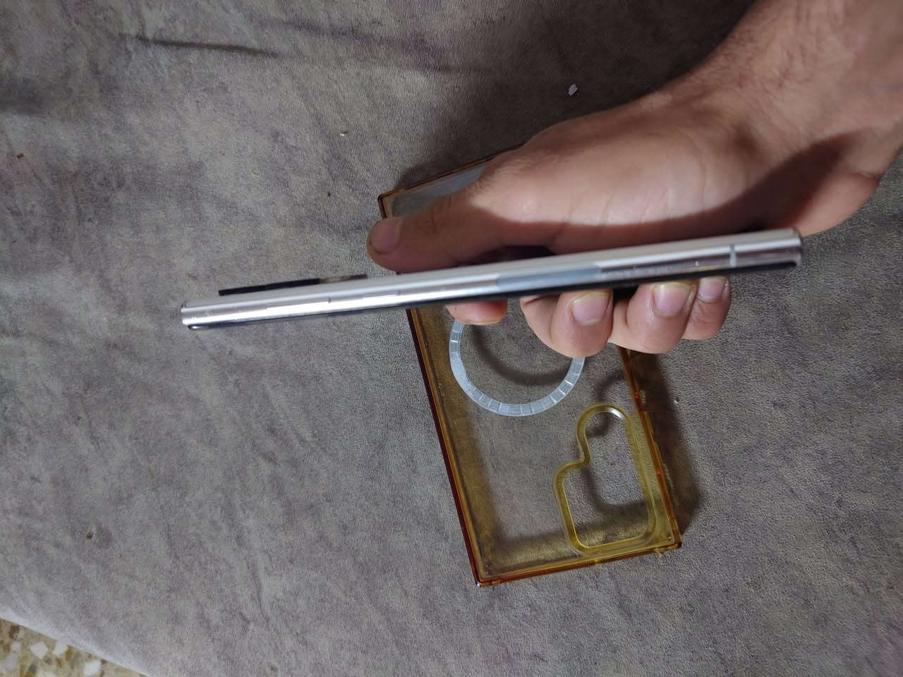 السلام عليكم 

جهاز سامسونغ s22 ultra 

نسخه الامريكيه

مستخدم استخدام عادي تصفح فقط

ذاكره 128 عشوائي 8

مواصفاته معروفه ماحاجه اذكرهن 

الجهاز كفاله عامه 

سعر الجهاز 550 وبي مجال قليل

مكاني بغداد تقاطع النهروان

رقمي ***********
