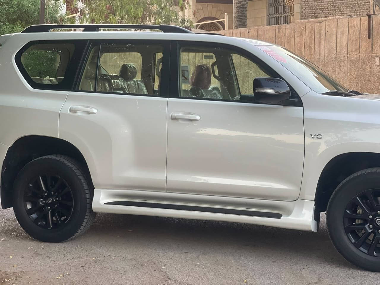السلام عليكم برادو ٢٣ txs مدنيات بلاك اديشن خليجي وكالة ماشية ٥٥ الف حقيقي باسمي السنوية رقم اربيل الجديد تحويل ووكالة مكفول من الصبغ والحادث والتبديل 
فتحة سقف سلايت 
تشغيل عن بعد 
بصمة ابواب وتشغيل 
ليدات امامية خلفية 
زراك لايت 
حساس امامي خلفي 
اشاير مري والمري شفط 
سبعة راكب 
ثلاث قطع تبريد مركزي 
داخل جلد بيجي 
المقاعد الامامية كهرباء 
شاشة ابل كار بلي 
مناخ تبريد منفصل 
سبير تعليك
دبل تانكي 
مكانها بغداد وسعرها ٤٥٥ للاتصال 
***********
